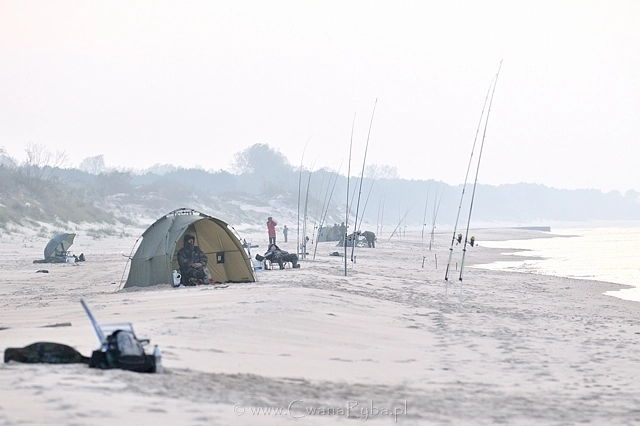 Wędkarze na plaży